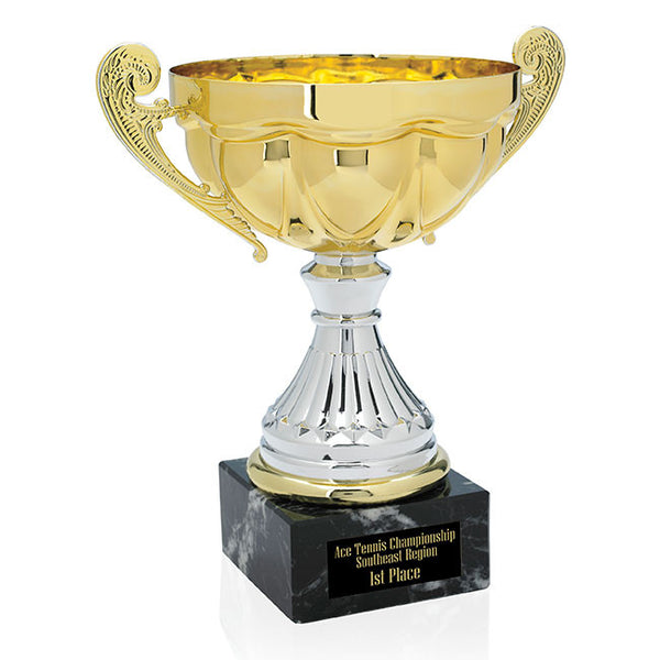 Scalloped Trophy - 10"